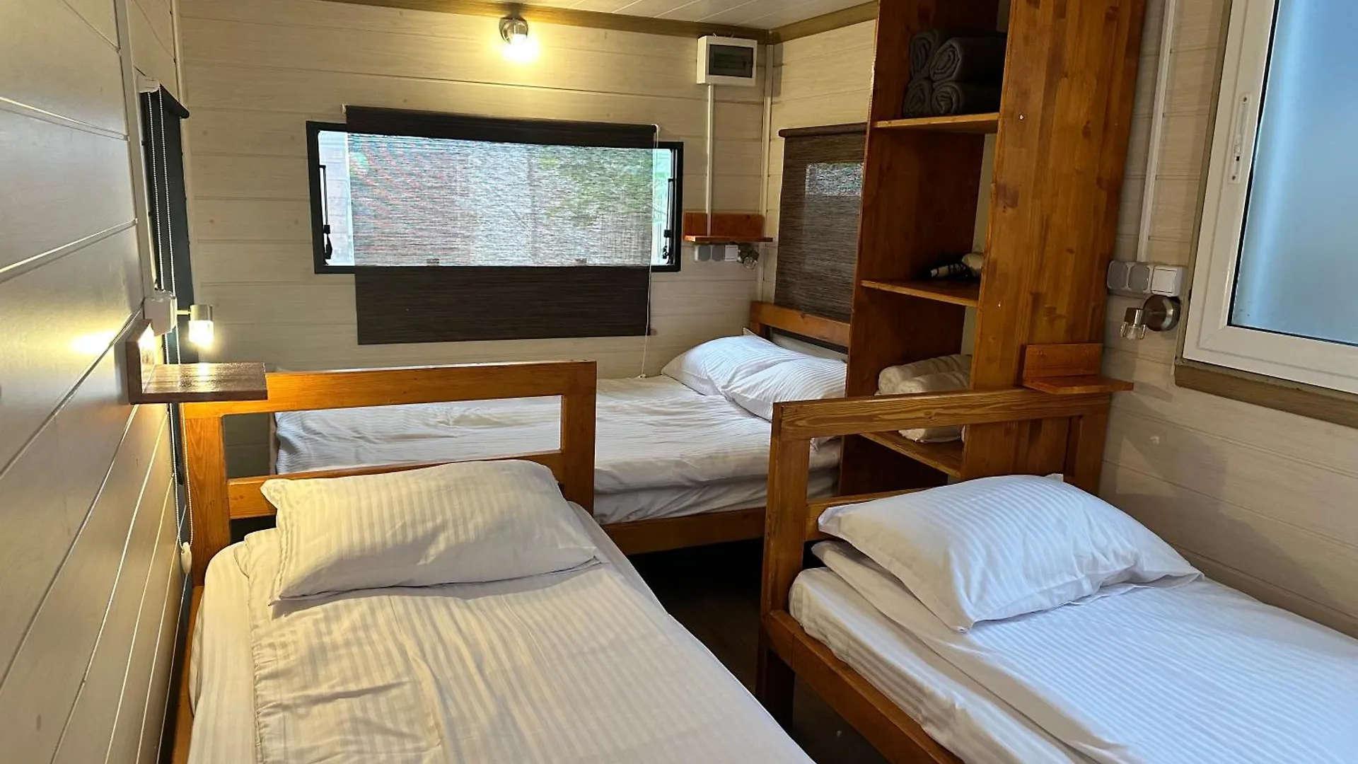 Kamp alanı Cozyvan Каравана Под Наем Otel Süzebolu