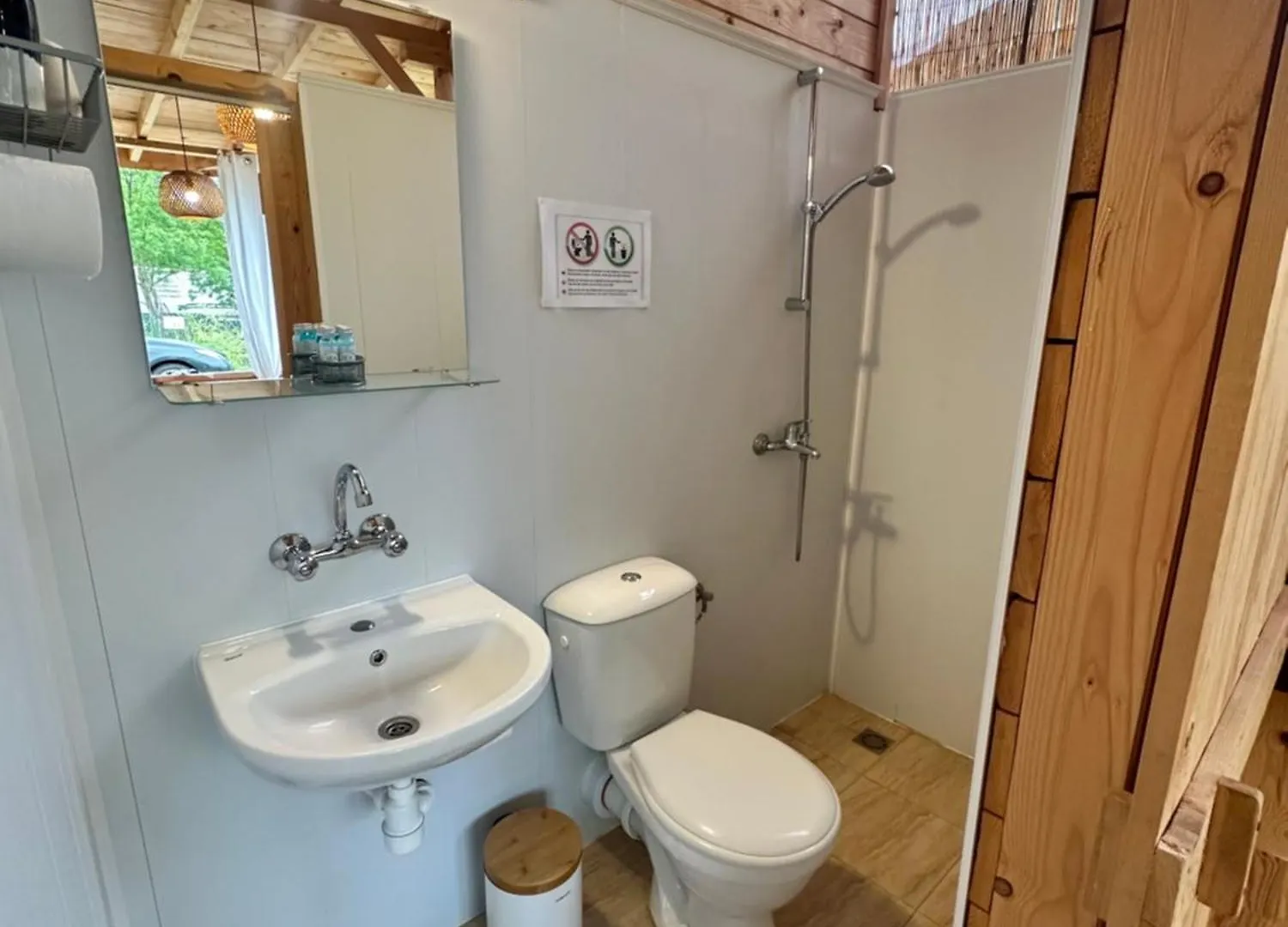 Kamp alanı Cozyvan Каравана Под Наем Otel Süzebolu
